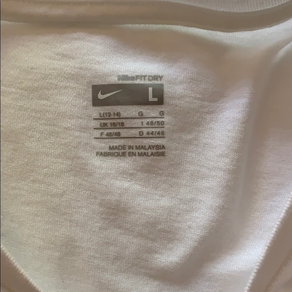 Nike Shirt - Picture 3 of 3